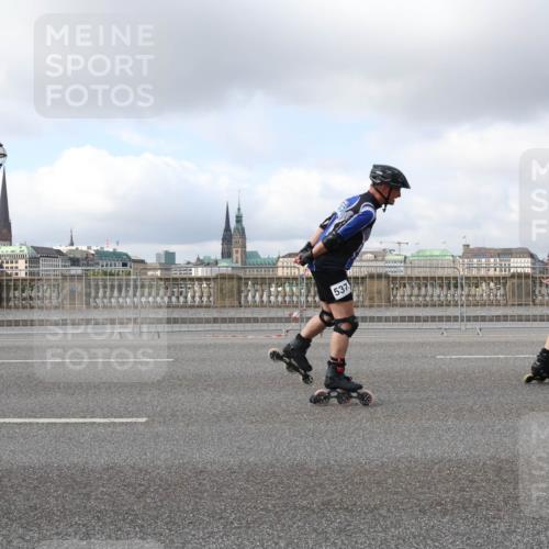 29.06.2025 - hella hamburg halbmarathon Lena Gebhardt http://msf.ph/oto/8247000 29.06.2025 09:02:39 Lombardsbrücke  meine-sportfotos.de