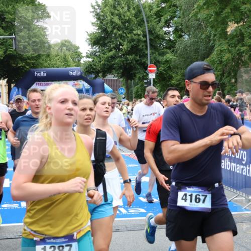 29.06.2025 - hella hamburg halbmarathon Zöllner http://msf.ph/oto/8247007 29.06.2025 10:57:21 Ziel 1877, 2417, 2676, 4940, 5926, 6272, 8585, 9450, 9577, 9934, 10383, 11590, 12014, 12590, 13664, 13750, 15110, 15229, 15664, 16625, 17660, 17779, 17848, 17993, 19184 meine-sportfotos.de