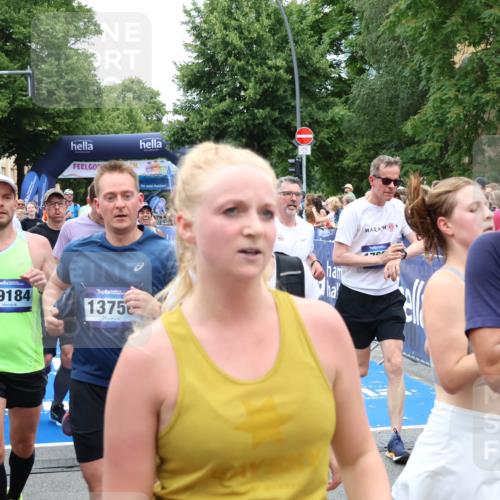 29.06.2025 - hella hamburg halbmarathon Zöllner http://msf.ph/oto/8247046 29.06.2025 10:57:21 Ziel 1877, 2417, 2676, 4940, 5926, 6272, 8585, 9450, 9577, 9934, 10383, 11590, 12014, 12590, 13664, 13750, 15110, 15229, 15664, 16625, 17660, 17779, 17848, 17993, 19184 meine-sportfotos.de