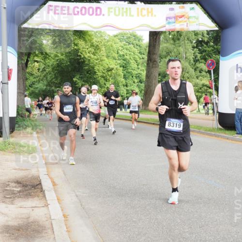 29.06.2025 - hella hamburg halbmarathon MichiJ http://msf.ph/oto/8247063 29.06.2025 10:28:32 Zwischen KM18-KM19 1975, 3626, 4766, 5709, 8319, 8933, 9116, 10968, 12372, 14077, 15689 meine-sportfotos.de
