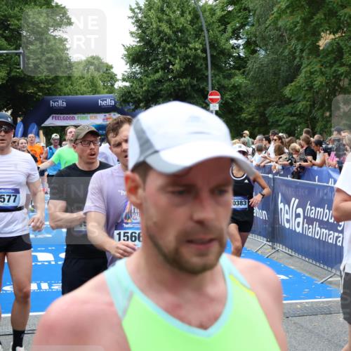 29.06.2025 - hella hamburg halbmarathon Zöllner http://msf.ph/oto/8247114 29.06.2025 10:57:23 Ziel 2417, 2676, 5926, 6272, 8585, 9450, 9577, 9934, 10383, 11590, 12014, 12590, 13664, 15229, 16625, 16830, 17160, 17779, 17848 meine-sportfotos.de