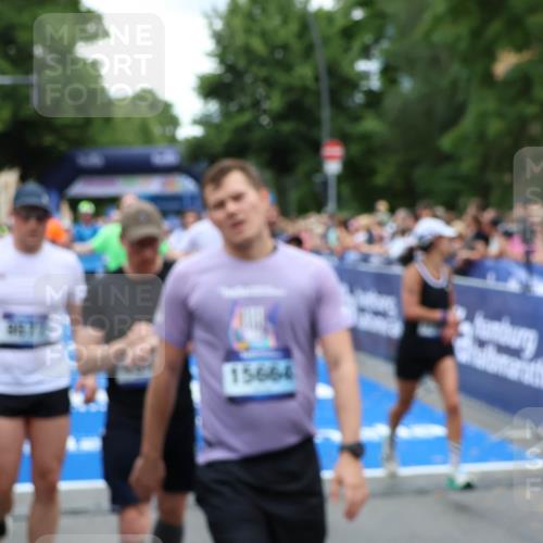29.06.2025 - hella hamburg halbmarathon Zöllner http://msf.ph/oto/8247133 29.06.2025 10:57:23 Ziel 2417, 2676, 5926, 6272, 8585, 9450, 9577, 9934, 10383, 11590, 12014, 12590, 13664, 15229, 16625, 16830, 17160, 17779, 17848 meine-sportfotos.de