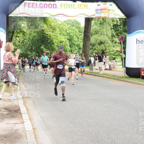 29.06.2025 - hella hamburg halbmarathon MichiJ http://msf.ph/oto/8247162 29.06.2025 10:51:16 Zwischen KM18-KM19 5354, 5365, 9680, 10694, 12211, 12212, 13184, 14313, 16872, 18520 meine-sportfotos.de