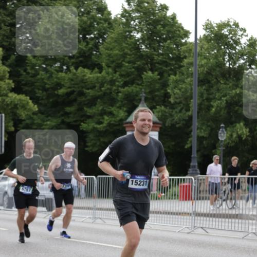 29.06.2025 - hella hamburg halbmarathon Jannik Wohlers http://msf.ph/oto/8247185 29.06.2025 10:30:38 Lombardsbrücke 1773, 2097, 2268, 3131, 4561, 6195, 6620, 6787, 7351, 8757, 9576, 10989, 11981, 11988, 12384, 12627, 14095, 14803, 15466, 15589, 17224, 17463, 17509, 17742, 17966, 19052, 19226 meine-sportfotos.de