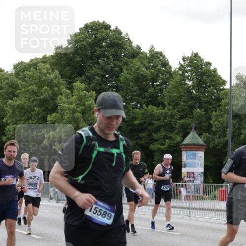 29.06.2025 - hella hamburg halbmarathon Jannik Wohlers http://msf.ph/oto/8247274 29.06.2025 10:30:39 Lombardsbrücke 1773, 2097, 2268, 3131, 4561, 6195, 6620, 6787, 7351, 8757, 9576, 10989, 11981, 11988, 12384, 12627, 14095, 14803, 15466, 15589, 17224, 17463, 17509, 17742, 17966, 19052, 19226 meine-sportfotos.de