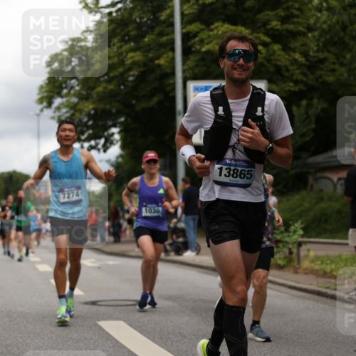 29.06.2025 - hella hamburg halbmarathon Yannick Fuchs http://msf.ph/oto/8247308 29.06.2025 10:47:47 20KM 1030, 1151, 1267, 1422, 1502, 1727, 1870, 2058, 2070, 2354, 2518, 2630, 3096, 3819, 5020, 5259, 5638, 5866, 6294, 6374, 6481, 6511, 6512, 6629, 6762, 6942, 7274, 7395, 7478, 7918, 8285, 8335, 8394, 8447, 9380, 9791, 9922, 10891, 11068, 11430, 11844, 12321, 12379, 12607, 12632, 12909, 13032, 13033, 13397, 13794, 13865, 13912, 14702, 15146, 15441, 15502, 15838, 15856, 15946, 16477, 16780, 17348, 17482, 18143, 18308, 18418, 18487, 18514, 18612, 19067 meine-sportfotos.de