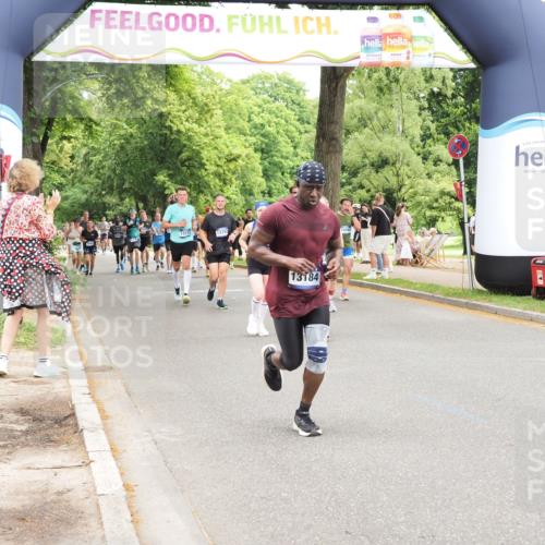 29.06.2025 - hella hamburg halbmarathon MichiJ http://msf.ph/oto/8247316 29.06.2025 10:51:17 Zwischen KM18-KM19 5354, 5365, 9680, 10694, 12211, 12212, 12837, 13184, 14313, 16872 meine-sportfotos.de