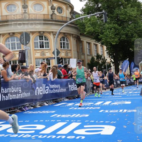 29.06.2025 - hella hamburg halbmarathon Strokosch-Dieckow http://msf.ph/oto/8247325 29.06.2025 10:39:06 Ziel 1164, 1445, 1803, 2262, 3282, 4359, 4759, 6682, 6686, 6687, 11305, 11447, 11619, 12137, 13729, 14311, 15556, 16656, 16820, 17668, 18149, 18547, 18734, 19151 meine-sportfotos.de