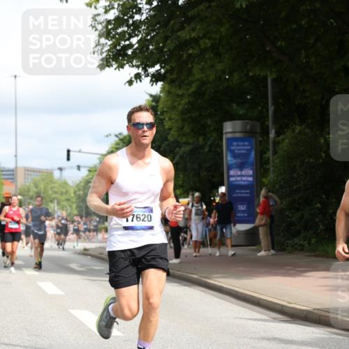 29.06.2025 - hella hamburg halbmarathon Yannick Fuchs http://msf.ph/oto/8247333 29.06.2025 10:35:16 20KM 1677, 1882, 1912, 2324, 2568, 2949, 3332, 4634, 4843, 4889, 5007, 5014, 5026, 5050, 5410, 5745, 5916, 6429, 6683, 7080, 7284, 8074, 8370, 8465, 8629, 8966, 9979, 10369, 10934, 10968, 10978, 11767, 11959, 12365, 13029, 13158, 13667, 14092, 14820, 15164, 15493, 15542, 15689, 16201, 16249, 16347, 16599, 17214, 17620, 17724, 17971, 18173, 18192, 18399 meine-sportfotos.de