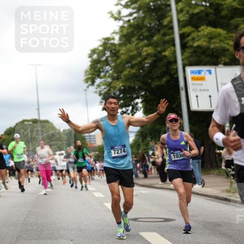 29.06.2025 - hella hamburg halbmarathon Yannick Fuchs http://msf.ph/oto/8247414 29.06.2025 10:47:47 20KM 1030, 1151, 1267, 1422, 1502, 1727, 1870, 2058, 2070, 2354, 2518, 2630, 3096, 3819, 5020, 5259, 5638, 5866, 6294, 6374, 6481, 6511, 6512, 6629, 6762, 6942, 7274, 7395, 7478, 7918, 8285, 8335, 8394, 8447, 9380, 9791, 9922, 10891, 11068, 11430, 11844, 12321, 12379, 12607, 12632, 12909, 13032, 13033, 13397, 13794, 13865, 13912, 14702, 15146, 15441, 15502, 15838, 15856, 15946, 16477, 16780, 17348, 17482, 18143, 18308, 18418, 18487, 18514, 18612, 19067 meine-sportfotos.de