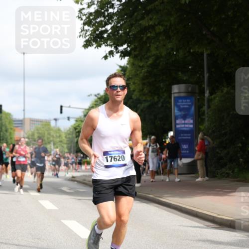 29.06.2025 - hella hamburg halbmarathon Yannick Fuchs http://msf.ph/oto/8247427 29.06.2025 10:35:16 20KM 1677, 1882, 1912, 2324, 2568, 2949, 3332, 4634, 4843, 4889, 5007, 5014, 5026, 5050, 5410, 5745, 5916, 6429, 6683, 7080, 7284, 8074, 8370, 8465, 8629, 8966, 9979, 10369, 10934, 10968, 10978, 11767, 11959, 12365, 13029, 13158, 13667, 14092, 14820, 15164, 15493, 15542, 15689, 16201, 16249, 16347, 16599, 17214, 17620, 17724, 17971, 18173, 18192, 18399 meine-sportfotos.de