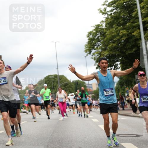 29.06.2025 - hella hamburg halbmarathon Yannick Fuchs http://msf.ph/oto/8247449 29.06.2025 10:47:47 20KM 1030, 1151, 1267, 1422, 1502, 1727, 1870, 2058, 2070, 2354, 2518, 2630, 3096, 3819, 5020, 5259, 5638, 5866, 6294, 6374, 6481, 6511, 6512, 6629, 6762, 6942, 7274, 7395, 7478, 7918, 8285, 8335, 8394, 8447, 9380, 9791, 9922, 10891, 11068, 11430, 11844, 12321, 12379, 12607, 12632, 12909, 13032, 13033, 13397, 13794, 13865, 13912, 14702, 15146, 15441, 15502, 15838, 15856, 15946, 16477, 16780, 17348, 17482, 18143, 18308, 18418, 18487, 18514, 18612, 19067 meine-sportfotos.de