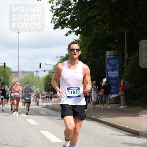 29.06.2025 - hella hamburg halbmarathon Yannick Fuchs http://msf.ph/oto/8247464 29.06.2025 10:35:16 20KM 1677, 1882, 1912, 2324, 2568, 2949, 3332, 4634, 4843, 4889, 5007, 5014, 5026, 5050, 5410, 5745, 5916, 6429, 6683, 7080, 7284, 8074, 8370, 8465, 8629, 8966, 9979, 10369, 10934, 10968, 10978, 11767, 11959, 12365, 13029, 13158, 13667, 14092, 14820, 15164, 15493, 15542, 15689, 16201, 16249, 16347, 16599, 17214, 17620, 17724, 17971, 18173, 18192, 18399 meine-sportfotos.de