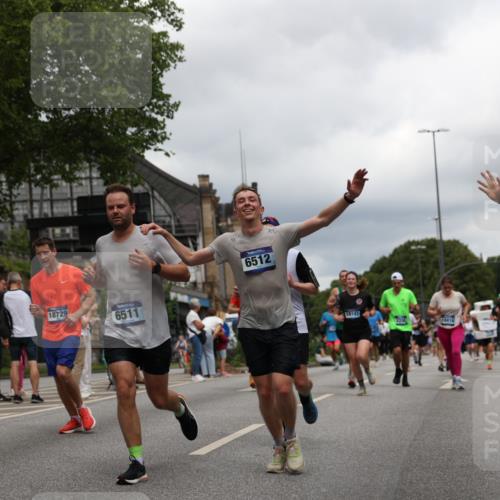 29.06.2025 - hella hamburg halbmarathon Yannick Fuchs http://msf.ph/oto/8247527 29.06.2025 10:47:47 20KM 1030, 1151, 1267, 1422, 1502, 1727, 1870, 2058, 2070, 2354, 2518, 2630, 3096, 3819, 5020, 5259, 5638, 5866, 6294, 6374, 6481, 6511, 6512, 6629, 6762, 6942, 7274, 7395, 7478, 7918, 8285, 8335, 8394, 8447, 9380, 9791, 9922, 10891, 11068, 11430, 11844, 12321, 12379, 12607, 12632, 12909, 13032, 13033, 13397, 13794, 13865, 13912, 14702, 15146, 15441, 15502, 15838, 15856, 15946, 16477, 16780, 17348, 17482, 18143, 18308, 18418, 18487, 18514, 18612, 19067 meine-sportfotos.de