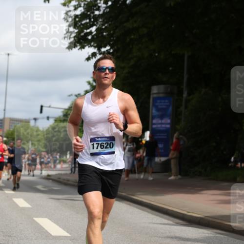 29.06.2025 - hella hamburg halbmarathon Yannick Fuchs http://msf.ph/oto/8247539 29.06.2025 10:35:16 20KM 1677, 1882, 1912, 2324, 2568, 2949, 3332, 4634, 4843, 4889, 5007, 5014, 5026, 5050, 5410, 5745, 5916, 6429, 6683, 7080, 7284, 8074, 8370, 8465, 8629, 8966, 9979, 10369, 10934, 10968, 10978, 11767, 11959, 12365, 13029, 13158, 13667, 14092, 14820, 15164, 15493, 15542, 15689, 16201, 16249, 16347, 16599, 17214, 17620, 17724, 17971, 18173, 18192, 18399 meine-sportfotos.de