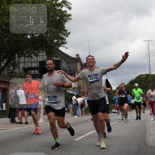 29.06.2025 - hella hamburg halbmarathon Yannick Fuchs http://msf.ph/oto/8247567 29.06.2025 10:47:47 20KM 1030, 1151, 1267, 1422, 1502, 1727, 1870, 2058, 2070, 2354, 2518, 2630, 3096, 3819, 5020, 5259, 5638, 5866, 6294, 6374, 6481, 6511, 6512, 6629, 6762, 6942, 7274, 7395, 7478, 7918, 8285, 8335, 8394, 8447, 9380, 9791, 9922, 10891, 11068, 11430, 11844, 12321, 12379, 12607, 12632, 12909, 13032, 13033, 13397, 13794, 13865, 13912, 14702, 15146, 15441, 15502, 15838, 15856, 15946, 16477, 16780, 17348, 17482, 18143, 18308, 18418, 18487, 18514, 18612, 19067 meine-sportfotos.de