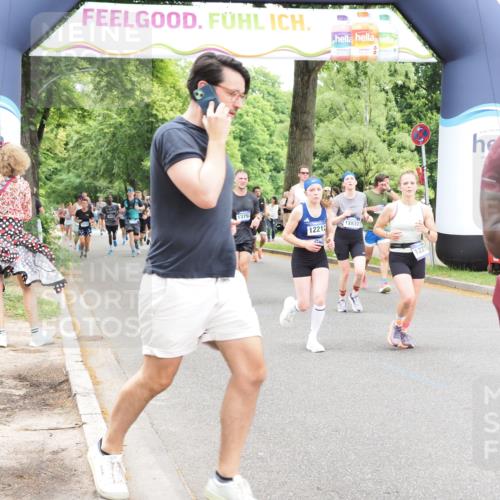 29.06.2025 - hella hamburg halbmarathon MichiJ http://msf.ph/oto/8247574 29.06.2025 10:51:18 Zwischen KM18-KM19 12211, 12212, 12837, 13171, 13184, 13793, 14313, 16095, 16872 meine-sportfotos.de