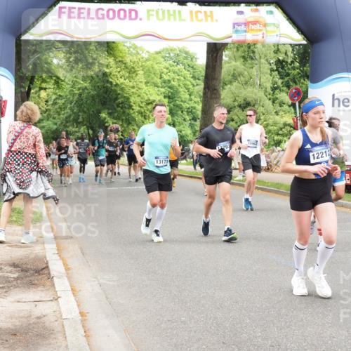 29.06.2025 - hella hamburg halbmarathon MichiJ http://msf.ph/oto/8247646 29.06.2025 10:51:19 Zwischen KM18-KM19 10962, 12211, 12212, 12837, 13171, 13184, 13793, 14313, 16095, 16872 meine-sportfotos.de