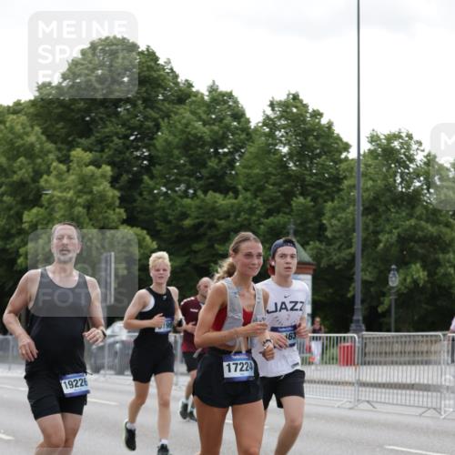 29.06.2025 - hella hamburg halbmarathon Jannik Wohlers http://msf.ph/oto/8247713 29.06.2025 10:30:41 Lombardsbrücke 1773, 1979, 2097, 3131, 4561, 5437, 6057, 6195, 6620, 6787, 7351, 8072, 8073, 8757, 9576, 10989, 11981, 11988, 12384, 12627, 14095, 15466, 15589, 17224, 17463, 17509, 17587, 17742, 17966, 19052, 19226 meine-sportfotos.de