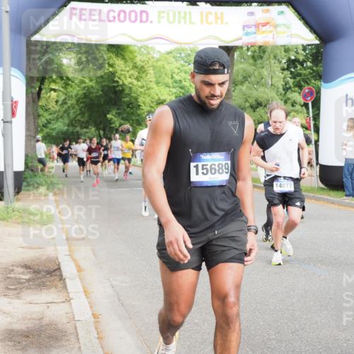 29.06.2025 - hella hamburg halbmarathon MichiJ http://msf.ph/oto/8247723 29.06.2025 10:28:36 Zwischen KM18-KM19 2573, 2972, 3626, 4565, 5709, 5803, 8319, 11714, 12372, 14077, 15421, 15689, 18979 meine-sportfotos.de