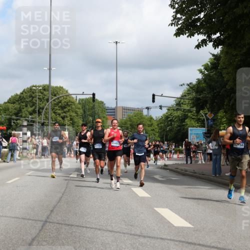 29.06.2025 - hella hamburg halbmarathon Yannick Fuchs http://msf.ph/oto/8247725 29.06.2025 10:35:17 20KM 1677, 1882, 1912, 2324, 2568, 2949, 3332, 4634, 4843, 4889, 5007, 5014, 5026, 5050, 5410, 5745, 5916, 6429, 6683, 7080, 7284, 8074, 8370, 8465, 8629, 8966, 9979, 10369, 10934, 10978, 11767, 11959, 12365, 13029, 13158, 13667, 14092, 14820, 15164, 15493, 15542, 15689, 16201, 16249, 16347, 16599, 17214, 17620, 17724, 17971, 18173, 18192, 18399 meine-sportfotos.de