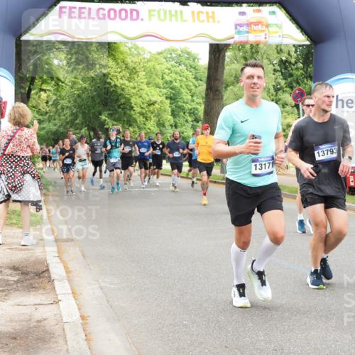 29.06.2025 - hella hamburg halbmarathon MichiJ http://msf.ph/oto/8247733 29.06.2025 10:51:20 Zwischen KM18-KM19 10962, 12211, 12212, 12837, 13171, 13184, 13793, 14313, 16095, 16872 meine-sportfotos.de