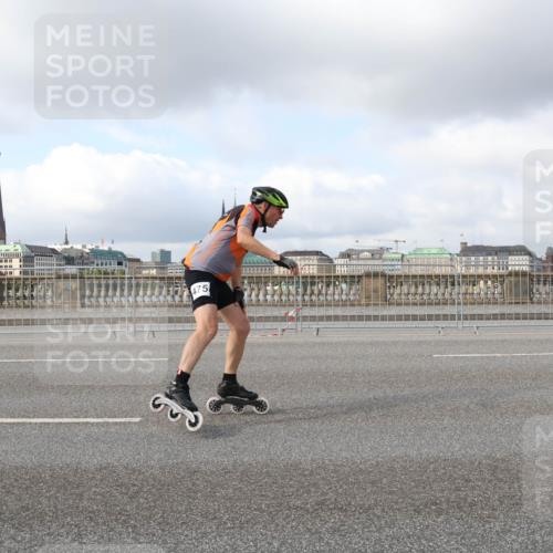 29.06.2025 - hella hamburg halbmarathon Lena Gebhardt http://msf.ph/oto/8247736 29.06.2025 09:02:42 Lombardsbrücke  meine-sportfotos.de