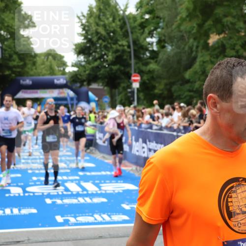 29.06.2025 - hella hamburg halbmarathon Zöllner http://msf.ph/oto/8247744 29.06.2025 10:57:30 Ziel 3435, 5926, 6272, 6281, 6302, 8393, 9727, 12144, 13245, 13394, 15695, 16093, 16830, 17160, 17758, 17828 meine-sportfotos.de