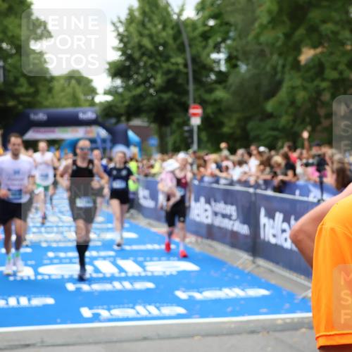 29.06.2025 - hella hamburg halbmarathon Zöllner http://msf.ph/oto/8247766 29.06.2025 10:57:30 Ziel 3435, 5926, 6272, 6281, 6302, 8393, 9727, 12144, 13245, 13394, 15695, 16093, 16830, 17160, 17758, 17828 meine-sportfotos.de