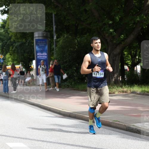 29.06.2025 - hella hamburg halbmarathon Yannick Fuchs http://msf.ph/oto/8247834 29.06.2025 10:35:19 20KM 1677, 1882, 1912, 2568, 2949, 3332, 4634, 4843, 4889, 5007, 5014, 5026, 5410, 5745, 6429, 6683, 7080, 7284, 7378, 8074, 8122, 8629, 8966, 9979, 10369, 10934, 10978, 11767, 11959, 12365, 13158, 13268, 13667, 14092, 14820, 15164, 15493, 15542, 15689, 16201, 16249, 16347, 16599, 17214, 17620, 17724, 17971, 18173, 18192, 18399 meine-sportfotos.de