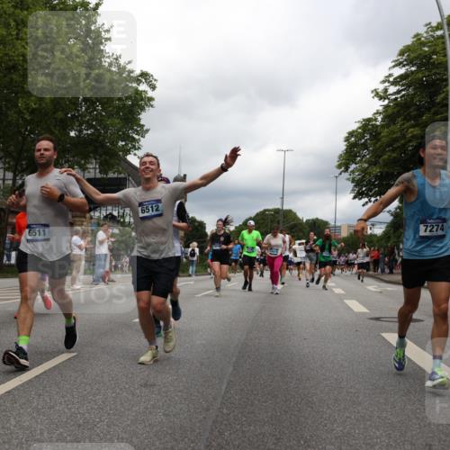 29.06.2025 - hella hamburg halbmarathon Yannick Fuchs http://msf.ph/oto/8247866 29.06.2025 10:47:48 20KM 1030, 1151, 1267, 1422, 1502, 1727, 1870, 2058, 2070, 2354, 2518, 2630, 3096, 3103, 3819, 5020, 5259, 5638, 5866, 6294, 6374, 6481, 6511, 6512, 6629, 6762, 6942, 7274, 7395, 7478, 7918, 8285, 8335, 8394, 8447, 9380, 9791, 9922, 11068, 11430, 11844, 12321, 12379, 12607, 12632, 12909, 13032, 13033, 13397, 13794, 13865, 13912, 14702, 15146, 15441, 15502, 15838, 15856, 15946, 16477, 16780, 17348, 17482, 18143, 18308, 18418, 18487, 18514, 18612, 19067 meine-sportfotos.de