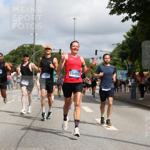 29.06.2025 - hella hamburg halbmarathon Yannick Fuchs http://msf.ph/oto/8247870 29.06.2025 10:35:19 20KM 1677, 1882, 1912, 2568, 2949, 3332, 4634, 4843, 4889, 5007, 5014, 5026, 5410, 5745, 6429, 6683, 7080, 7284, 7378, 8074, 8122, 8629, 8966, 9979, 10369, 10934, 10978, 11767, 11959, 12365, 13158, 13268, 13667, 14092, 14820, 15164, 15493, 15542, 15689, 16201, 16249, 16347, 16599, 17214, 17620, 17724, 17971, 18173, 18192, 18399 meine-sportfotos.de