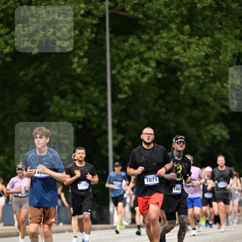 29.06.2025 - hella hamburg halbmarathon Dr. Thomas Lammeyer http://msf.ph/oto/8247883 29.06.2025 10:34:45 Kennedybrücke 1773, 2097, 2302, 2505, 2569, 3131, 6556, 6620, 7071, 7351, 7517, 8792, 9095, 9576, 9830, 9937, 10989, 10996 meine-sportfotos.de