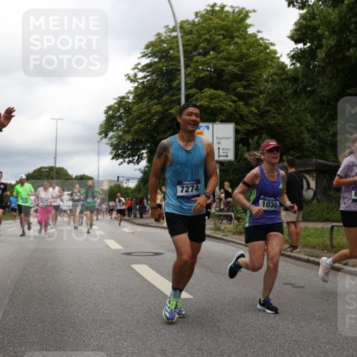 29.06.2025 - hella hamburg halbmarathon Yannick Fuchs http://msf.ph/oto/8247896 29.06.2025 10:47:48 20KM 1030, 1151, 1267, 1422, 1502, 1727, 1870, 2058, 2070, 2354, 2518, 2630, 3096, 3103, 3819, 5020, 5259, 5638, 5866, 6294, 6374, 6481, 6511, 6512, 6629, 6762, 6942, 7274, 7395, 7478, 7918, 8285, 8335, 8394, 8447, 9380, 9791, 9922, 11068, 11430, 11844, 12321, 12379, 12607, 12632, 12909, 13032, 13033, 13397, 13794, 13865, 13912, 14702, 15146, 15441, 15502, 15838, 15856, 15946, 16477, 16780, 17348, 17482, 18143, 18308, 18418, 18487, 18514, 18612, 19067 meine-sportfotos.de