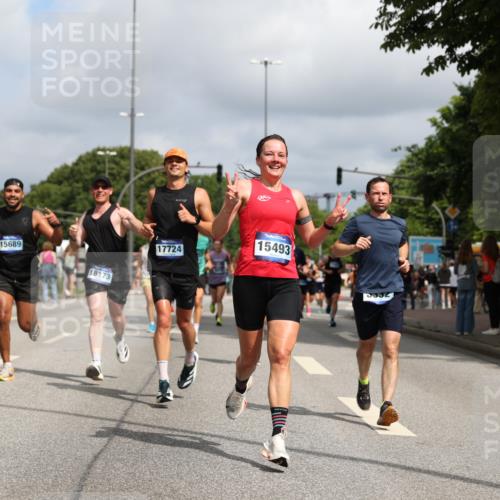 29.06.2025 - hella hamburg halbmarathon Yannick Fuchs http://msf.ph/oto/8247898 29.06.2025 10:35:19 20KM 1677, 1882, 1912, 2568, 2949, 3332, 4634, 4843, 4889, 5007, 5014, 5026, 5410, 5745, 6429, 6683, 7080, 7284, 7378, 8074, 8122, 8629, 8966, 9979, 10369, 10934, 10978, 11767, 11959, 12365, 13158, 13268, 13667, 14092, 14820, 15164, 15493, 15542, 15689, 16201, 16249, 16347, 16599, 17214, 17620, 17724, 17971, 18173, 18192, 18399 meine-sportfotos.de