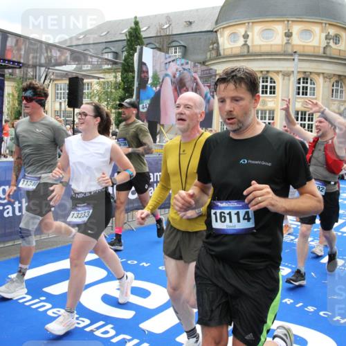 29.06.2025 - hella hamburg halbmarathon Michael Strokosch http://msf.ph/oto/8247919 29.06.2025 10:49:39 Ziel 2504, 2516, 2592, 2596, 2889, 2937, 5705, 5978, 6115, 8689, 9038, 9463, 9649, 11340, 11679, 11977, 12094, 13233, 14562, 15392, 15857, 16114, 16592, 16738, 17001, 18058 meine-sportfotos.de
