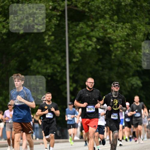 29.06.2025 - hella hamburg halbmarathon Dr. Thomas Lammeyer http://msf.ph/oto/8247943 29.06.2025 10:34:46 Kennedybrücke 1773, 2097, 2302, 2505, 2569, 3131, 6556, 6620, 7071, 7351, 7517, 8792, 9095, 9576, 9830, 9937, 10989, 10996 meine-sportfotos.de