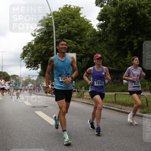 29.06.2025 - hella hamburg halbmarathon Yannick Fuchs http://msf.ph/oto/8247959 29.06.2025 10:47:48 20KM 1030, 1151, 1267, 1422, 1502, 1727, 1870, 2058, 2070, 2354, 2518, 2630, 3096, 3103, 3819, 5020, 5259, 5638, 5866, 6294, 6374, 6481, 6511, 6512, 6629, 6762, 6942, 7274, 7395, 7478, 7918, 8285, 8335, 8394, 8447, 9380, 9791, 9922, 11068, 11430, 11844, 12321, 12379, 12607, 12632, 12909, 13032, 13033, 13397, 13794, 13865, 13912, 14702, 15146, 15441, 15502, 15838, 15856, 15946, 16477, 16780, 17348, 17482, 18143, 18308, 18418, 18487, 18514, 18612, 19067 meine-sportfotos.de