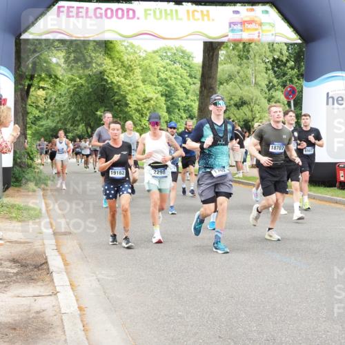 29.06.2025 - hella hamburg halbmarathon MichiJ http://msf.ph/oto/8248038 29.06.2025 10:51:24 Zwischen KM18-KM19 1194, 1702, 1992, 2979, 4542, 6907, 6908, 7081, 8520, 8561, 8810, 10962, 12837, 13171, 13793, 14176, 16095, 18707, 19162 meine-sportfotos.de