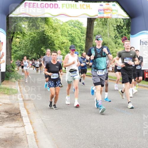29.06.2025 - hella hamburg halbmarathon MichiJ http://msf.ph/oto/8248064 29.06.2025 10:51:25 Zwischen KM18-KM19 1194, 1702, 1992, 2298, 2782, 2979, 4542, 6585, 6907, 6908, 7081, 8520, 8561, 8810, 10962, 12837, 13171, 13793, 14176, 15915, 16095, 18707, 19162 meine-sportfotos.de