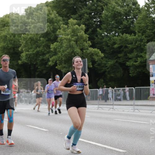 29.06.2025 - hella hamburg halbmarathon Jannik Wohlers http://msf.ph/oto/8248163 29.06.2025 10:30:44 Lombardsbrücke 1292, 1773, 1979, 2097, 2414, 2914, 4561, 4817, 5437, 5943, 6057, 6195, 6620, 6787, 7351, 7604, 8050, 8072, 8073, 8757, 9576, 10111, 10989, 11988, 12384, 12627, 14095, 14349, 15466, 15589, 16457, 17224, 17463, 17509, 17587, 17742, 17966, 19052, 19226 meine-sportfotos.de