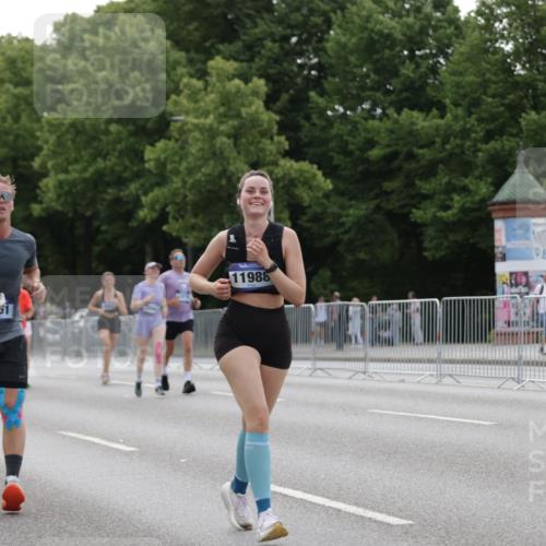 29.06.2025 - hella hamburg halbmarathon Jannik Wohlers http://msf.ph/oto/8248187 29.06.2025 10:30:44 Lombardsbrücke 1292, 1773, 1979, 2097, 2414, 2914, 4561, 4817, 5437, 5943, 6057, 6195, 6620, 6787, 7351, 7604, 8050, 8072, 8073, 8757, 9576, 10111, 10989, 11988, 12384, 12627, 14095, 14349, 15466, 15589, 16457, 17224, 17463, 17509, 17587, 17742, 17966, 19052, 19226 meine-sportfotos.de