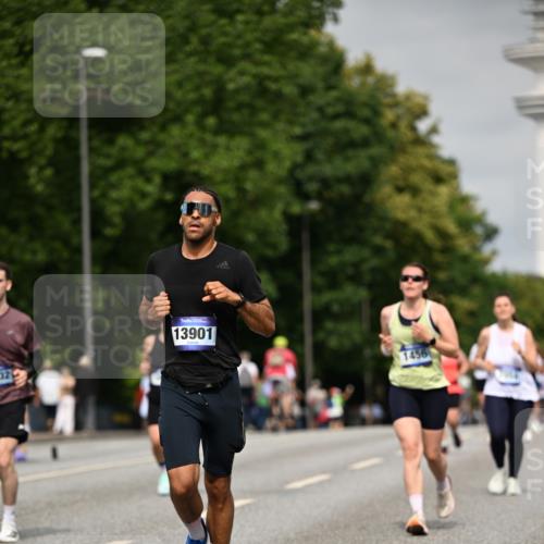 29.06.2025 - hella hamburg halbmarathon Dr. Thomas Lammeyer http://msf.ph/oto/8248216 29.06.2025 10:14:18 Kennedybrücke 1052, 1186, 1456, 1483, 1513, 4389, 7058, 7250, 7685, 8090, 8685, 8890, 9681, 9816, 9988, 11180 meine-sportfotos.de