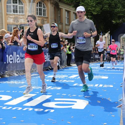 29.06.2025 - hella hamburg halbmarathon Strokosch-Dieckow http://msf.ph/oto/8248232 29.06.2025 10:39:27 Ziel 1343, 2546, 2972, 6152, 7152, 7154, 8346, 9116, 9265, 12335, 12372, 14359, 15013, 15336, 15828, 15866, 15965, 17215, 18285, 18803 meine-sportfotos.de