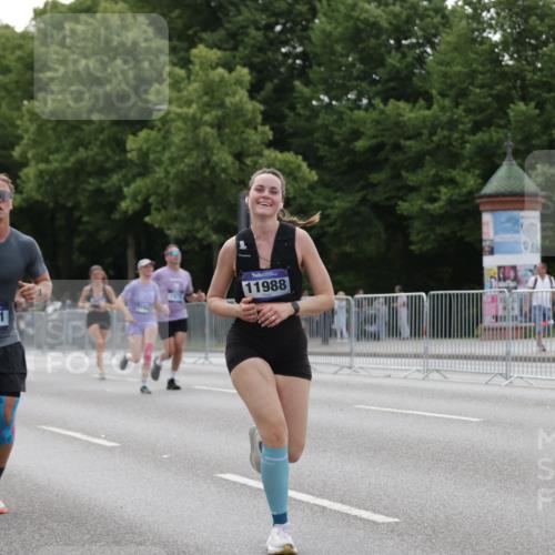 29.06.2025 - hella hamburg halbmarathon Jannik Wohlers http://msf.ph/oto/8248239 29.06.2025 10:30:44 Lombardsbrücke 1292, 1773, 1979, 2097, 2414, 2914, 4561, 4817, 5437, 5943, 6057, 6195, 6620, 6787, 7351, 7604, 8050, 8072, 8073, 8757, 9576, 10111, 10989, 11988, 12384, 12627, 14095, 14349, 15466, 15589, 16457, 17224, 17463, 17509, 17587, 17742, 17966, 19052, 19226 meine-sportfotos.de