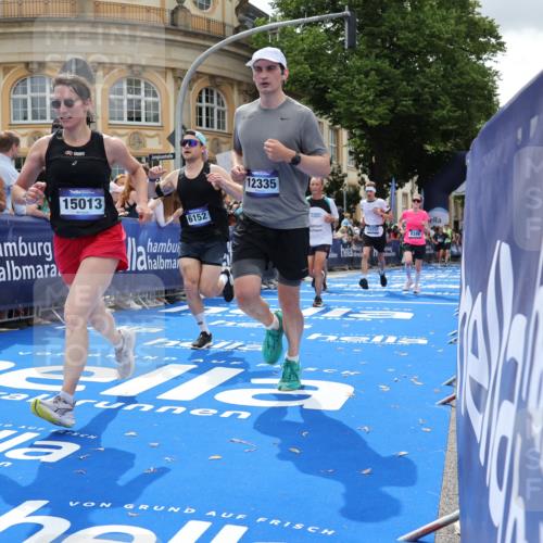 29.06.2025 - hella hamburg halbmarathon Strokosch-Dieckow http://msf.ph/oto/8248260 29.06.2025 10:39:27 Ziel 1343, 2546, 2972, 6152, 7152, 7154, 8346, 9116, 9265, 12335, 12372, 14359, 15013, 15336, 15828, 15866, 15965, 17215, 18285, 18803 meine-sportfotos.de
