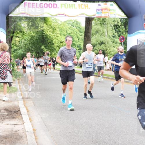 29.06.2025 - hella hamburg halbmarathon MichiJ http://msf.ph/oto/8248264 29.06.2025 10:51:27 Zwischen KM18-KM19 1194, 1702, 1992, 2298, 2782, 2979, 4542, 6585, 6907, 6908, 7081, 8520, 8561, 8810, 9526, 10962, 14176, 15915, 18707, 19162 meine-sportfotos.de