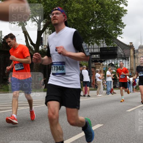 29.06.2025 - hella hamburg halbmarathon Yannick Fuchs http://msf.ph/oto/8248329 29.06.2025 10:47:49 20KM 1030, 1151, 1267, 1422, 1502, 1727, 1870, 2058, 2070, 2354, 2518, 2630, 3096, 3103, 3819, 5020, 5259, 5638, 5866, 6294, 6374, 6481, 6511, 6512, 6629, 6762, 6942, 7274, 7395, 7478, 7918, 8285, 8335, 8394, 8447, 9032, 9380, 9791, 9922, 11068, 11430, 11844, 12321, 12379, 12607, 12632, 12909, 13032, 13033, 13397, 13794, 13803, 13865, 13912, 14239, 14702, 15146, 15441, 15502, 15838, 15856, 15946, 16477, 16780, 17348, 17482, 18143, 18308, 18418, 18487, 18514, 18612, 19067 meine-sportfotos.de