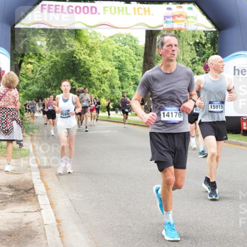 29.06.2025 - hella hamburg halbmarathon MichiJ http://msf.ph/oto/8248371 29.06.2025 10:51:28 Zwischen KM18-KM19 1194, 1702, 1992, 2298, 2782, 2979, 4542, 5396, 6585, 6907, 6908, 7081, 8520, 8561, 8810, 9526, 14176, 15915, 18707, 19162 meine-sportfotos.de