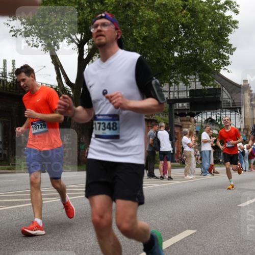 29.06.2025 - hella hamburg halbmarathon Yannick Fuchs http://msf.ph/oto/8248374 29.06.2025 10:47:50 20KM 1030, 1267, 1422, 1502, 1727, 1870, 2058, 2070, 2354, 2518, 2630, 3096, 3103, 3819, 4299, 5020, 5259, 5638, 5866, 6294, 6374, 6481, 6511, 6512, 6629, 6762, 6942, 7274, 7395, 7478, 7918, 8285, 8335, 8394, 8447, 9032, 9380, 9791, 9922, 11068, 11430, 11844, 12321, 12379, 12607, 12632, 13032, 13033, 13397, 13794, 13803, 13865, 13912, 14239, 14702, 15146, 15441, 15502, 15838, 15856, 15946, 16477, 16780, 17348, 17482, 18143, 18308, 18418, 18450, 18487, 18514, 18612, 19067 meine-sportfotos.de